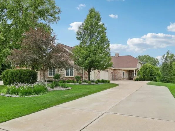 1616 Bellewood Dr, Waunakee, WI 53597
