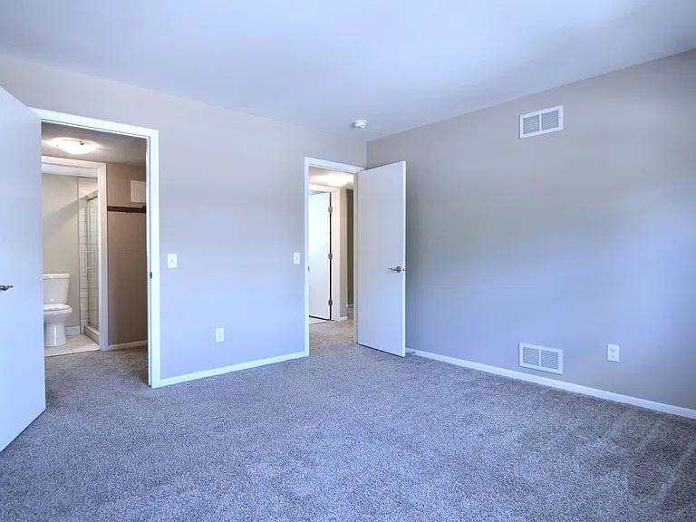 Woodland Reserve Apartments — Photo 95