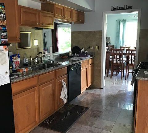 2nd image of 220 Harvard Ln