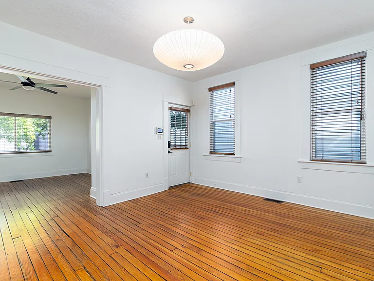 483 Stanley Ave — Photo 10