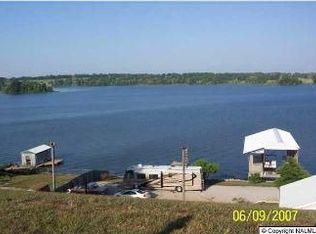 440 Point Rd, Muscle Shoals, AL 35661