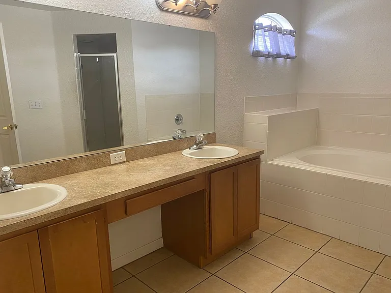 2202 Morning Mist Ave — Photo 6