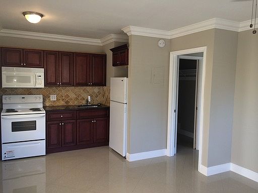 2nd image of 2901 Middle River Dr APT 7