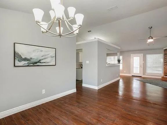 5th image of 510 Sage Ln
