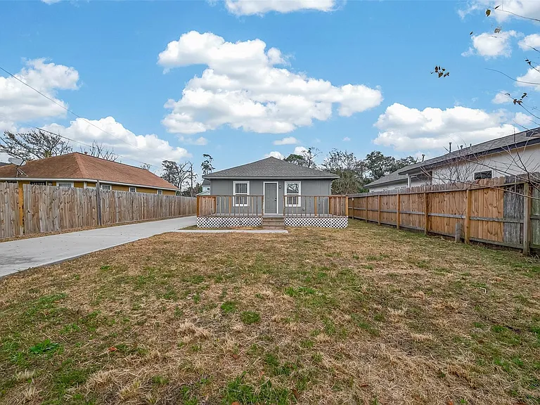 4309 Beggs St — Photo 33
