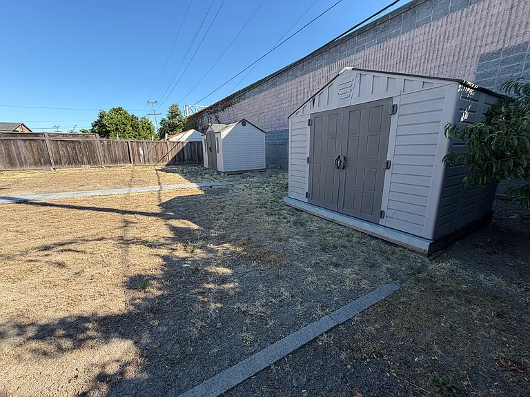 5447 Farina Ln — Photo 16