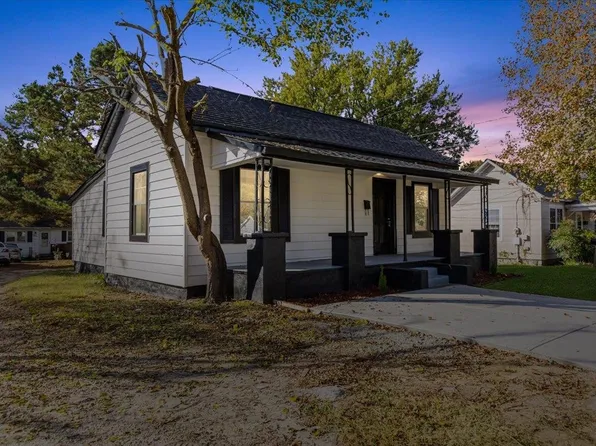 808 S Carolina Ave, Henderson, NC 27536