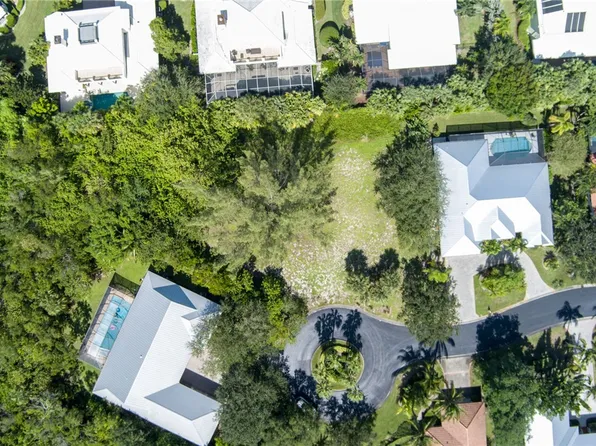 2120 W Beachside Ln, Vero Beach, FL 32963