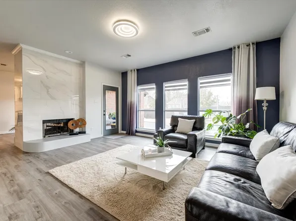 312 Springhill Dr, Hurst, TX 76054