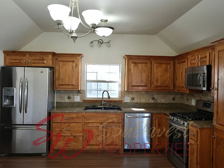 1590 N Race St — Photo 7