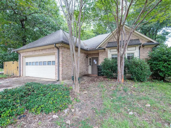 2705 Wellington Cir, Pelham, AL 35124