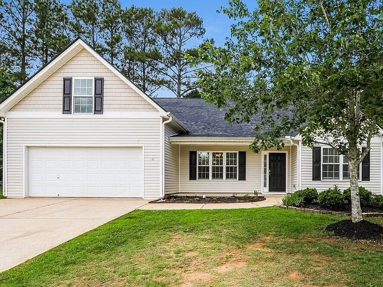 225 Comet Ct — Photo 1