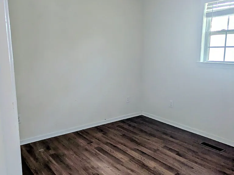 157 Lakeview Dr S — Photo 21