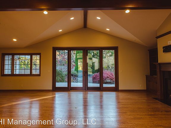 4th image of 8417 NE 21st Pl
