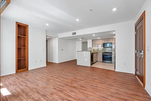 5240 Virginia Ave Photo 1