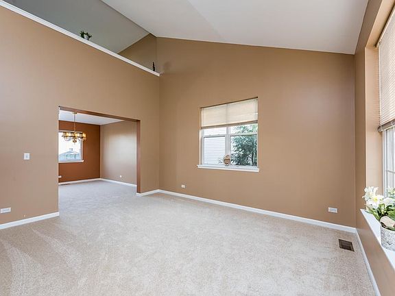 4th image of 2405 Martha Ave