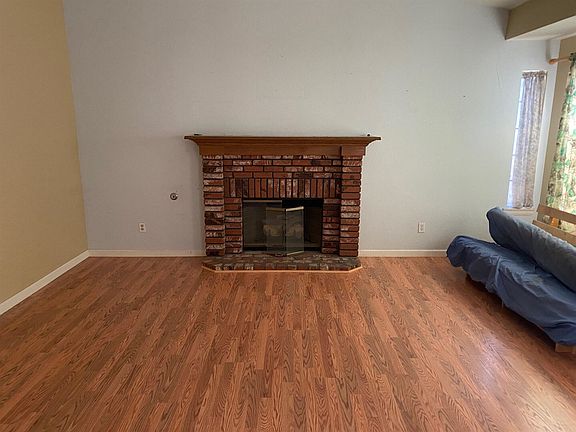 5th image of 3143 Golfwood Ct