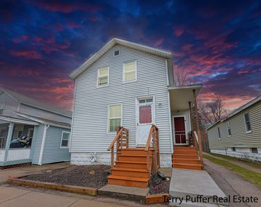 418 Jackson St, Grand Haven, MI, 49417