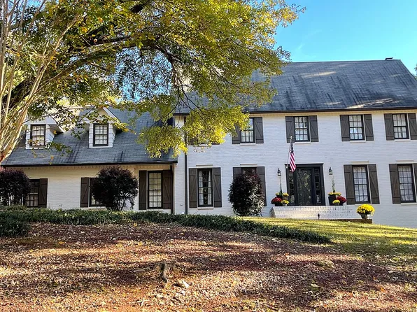 2635 Overhill Rd, Sylacauga, AL 35150