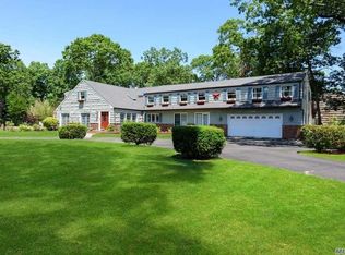 306 Idle Hour Blvd, Oakdale, NY 11769