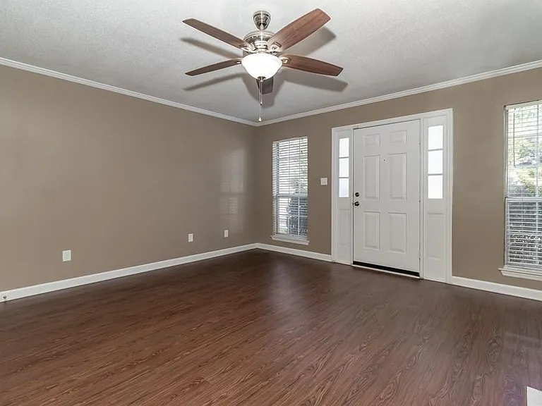 2018 Briar Ct — Photo 15
