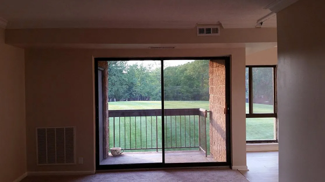 2 bed, 982 sqft, $1,700 — Photo 1