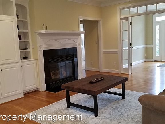 5th image of 603 E Woodland Dr