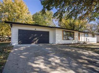 704 SW Blue Pkwy, Lees Summit, MO 64063