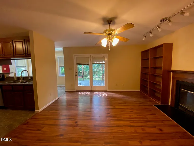 111 Westwind Ct — Photo 10