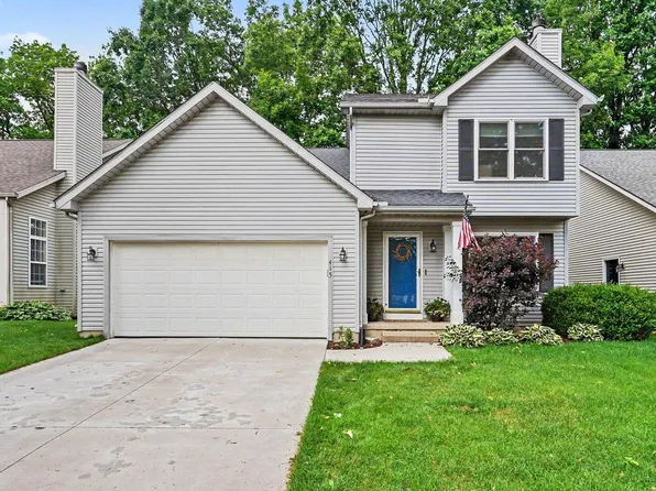 415 Cambridge Dr, Dexter, MI 48130