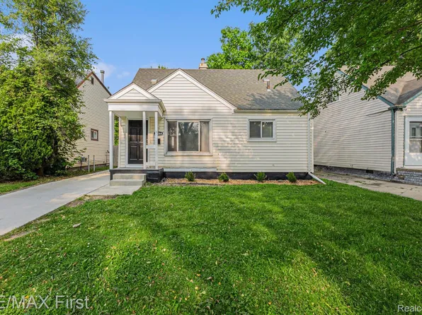 24264 Lauren Ave, Warren, MI 48089