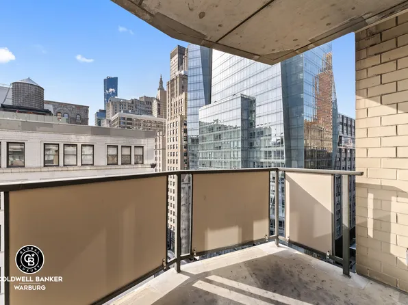 407 Park Avenue South image 3 of 10