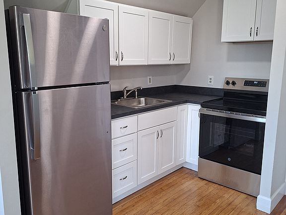 2nd image of 9 N Beacon St #3-1