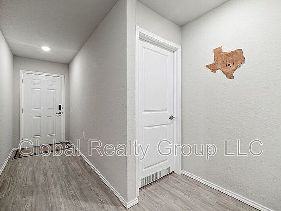 5th image of 11946 Sand Wedge Way