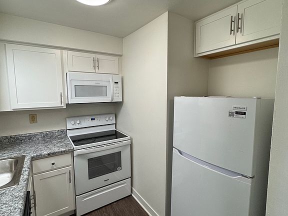 5th image of 8 Cushman St