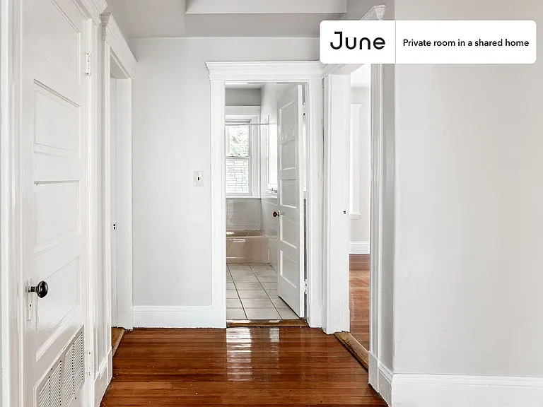 10 Strathmore Rd #A — Photo 17