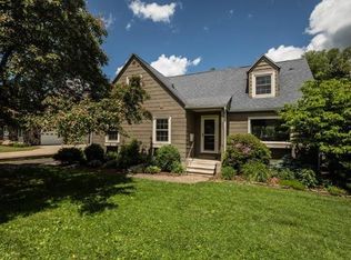 557 College St, Youngsville, PA 16371