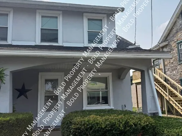 32 E Main St, Newmanstown, PA 17073