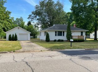 98 E Clarke Ave, Coldwater, MI 49036