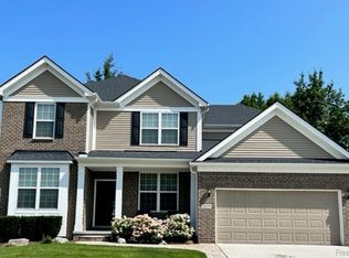 22132 Prairie Dr, Macomb, MI 48042