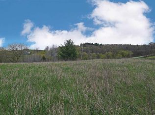 L17 Wren Algonquin Ct #17, La Valle, WI 53941