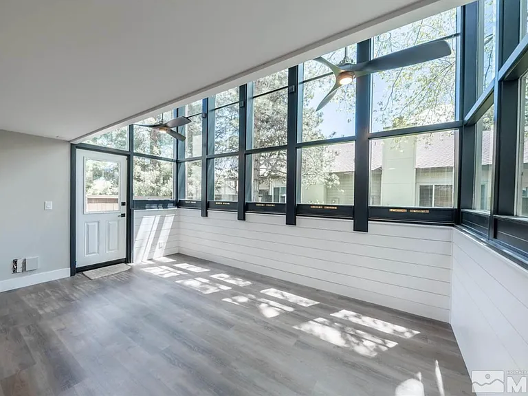 430 Angela Pl — Photo 18