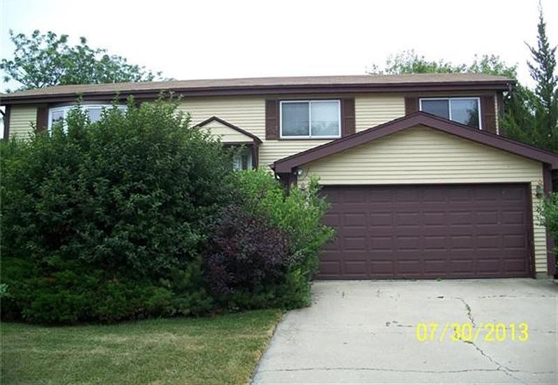 1st image of 7529 W Woodlawn Dr