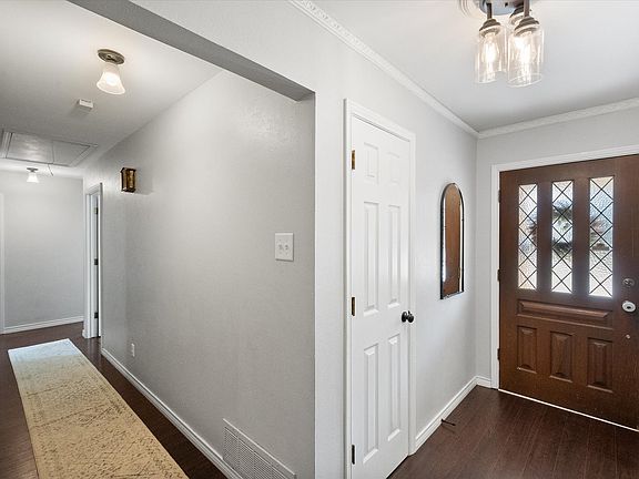 4th image of 1415 Moss Rose Cir