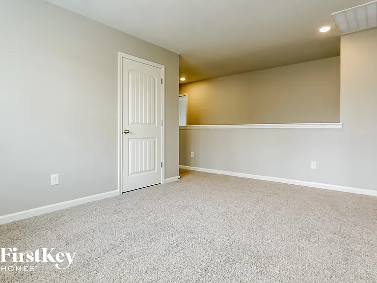 229 Park View Cir — Photo 7