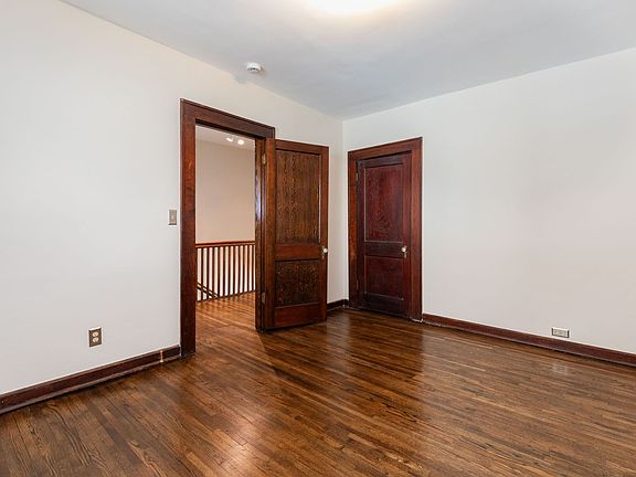 3rd image of 107 S Main St #107