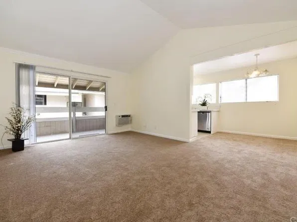 302 Streamwood, Irvine, CA 92620