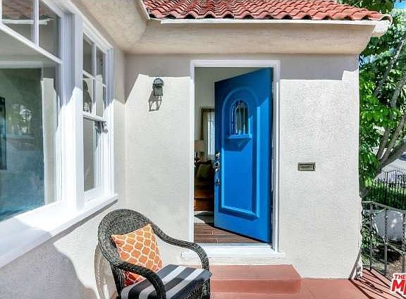 4th image of 3353 Jeffries Ave