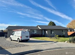 3811 View Ct, Pasco, WA 99301