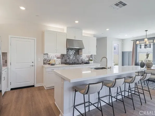 2164 Aneto Way, Santa Paula, CA 93060